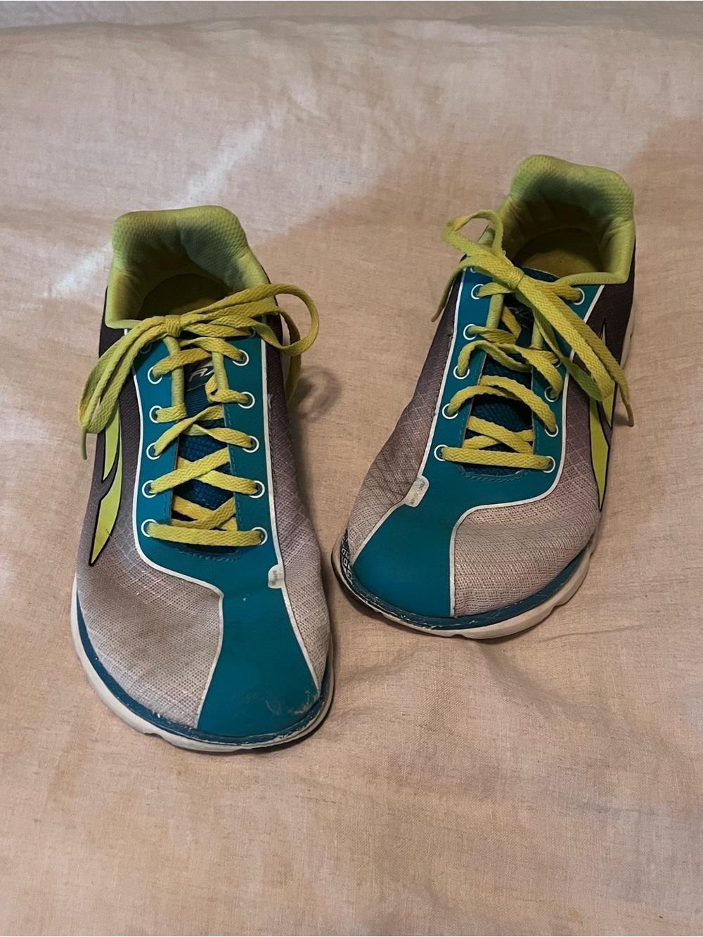 Altra One 2.5 Women's Teal and Lime Athletic Shoes